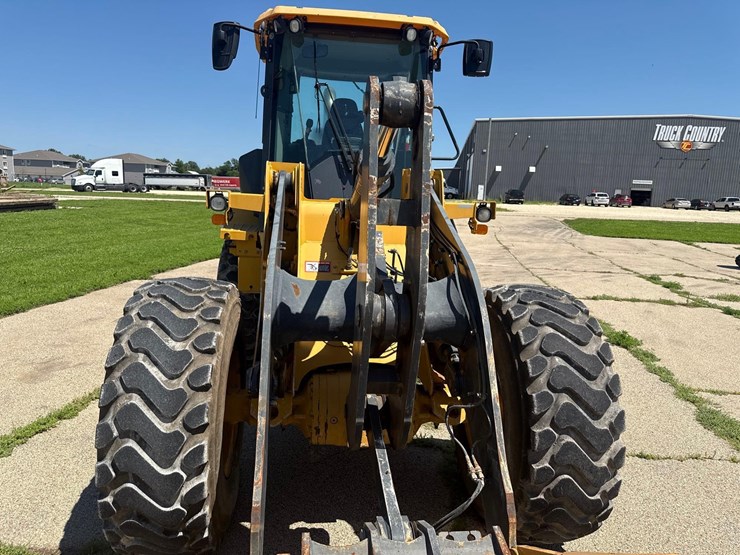2019-deere-524l-image-9
