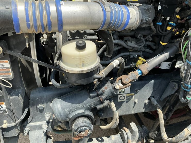 2020-peterbilt-337-image-30