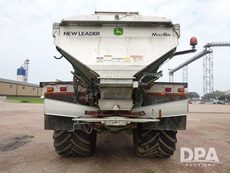 2019-john-deere-f4365-image-32