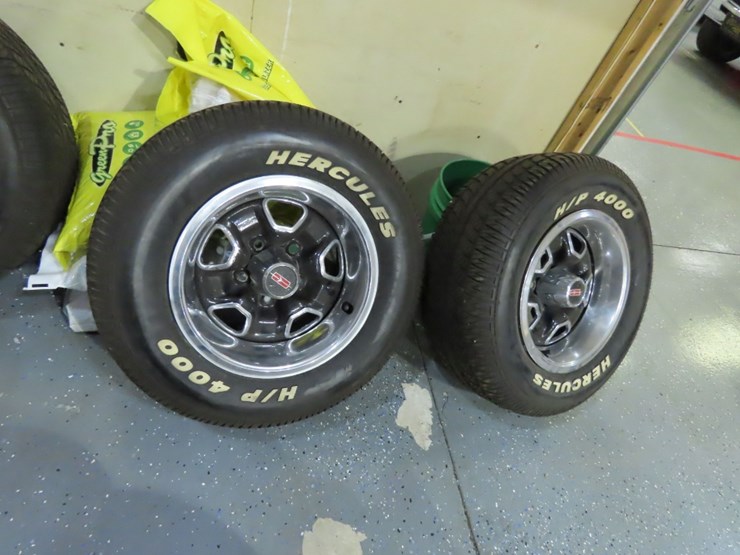 1970's-oldsmobile-rallye-rims-in-black-image-3