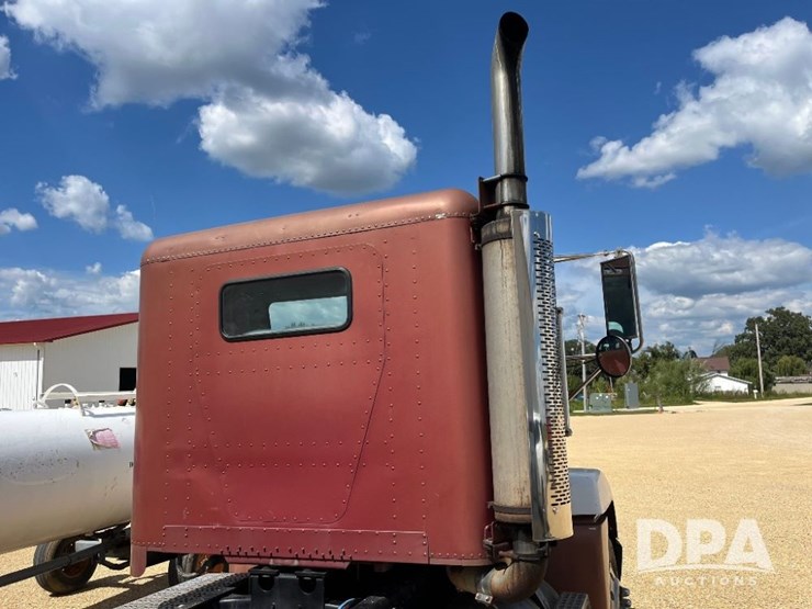 1991-freightliner-truck-(jn2955,-unit-758)-image-30