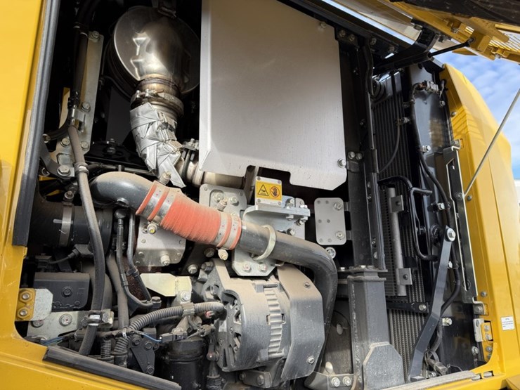 2021-komatsu-wa200-8-image-40