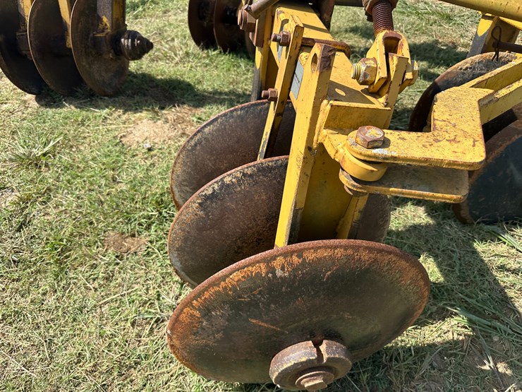 #32162-•-prime-1016-9"-tandem-levee-plow-image-20