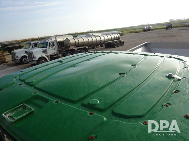 2019-john-deere-f4365-image-96