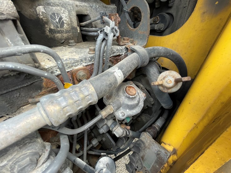 new-holland-lb75b-image-56