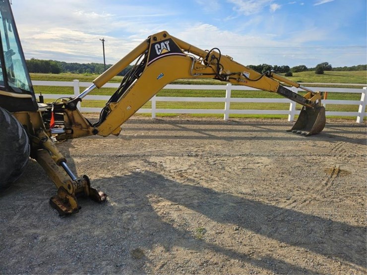 caterpillar-430d-image-18