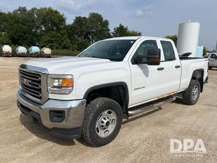 2015-gmc-2500-image-1