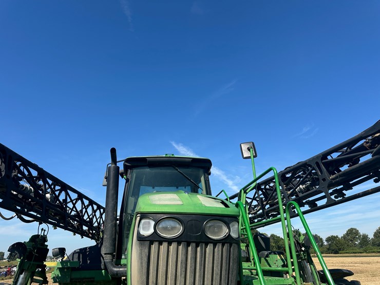 2011-john-deere-4730-image-33