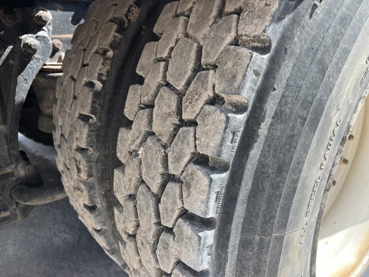kenworth-w900b-image-61
