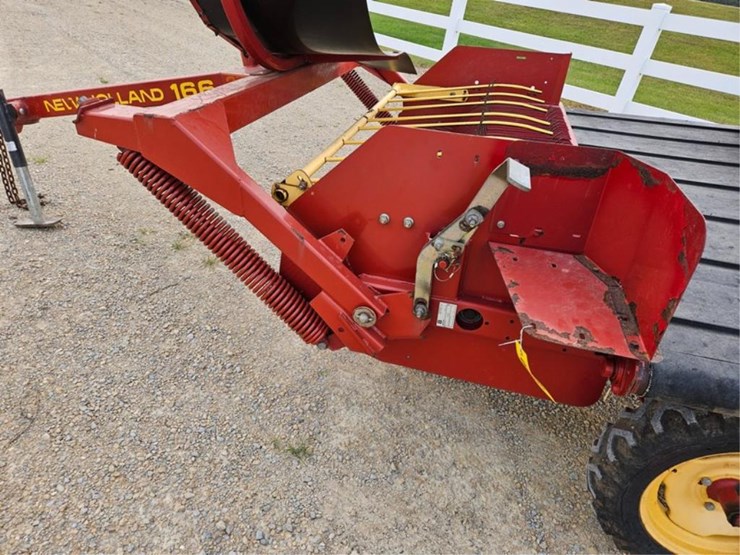 new-holland-166-image-16