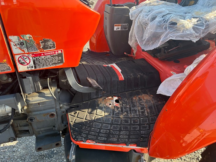 kubota-m8560d-image-15