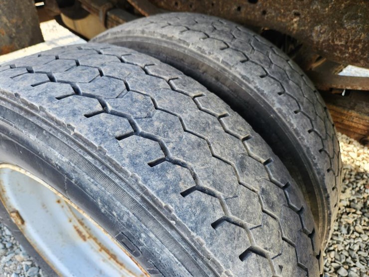 2006-ford-f550-image-69