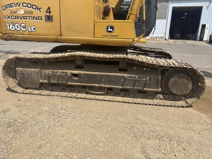2006-deere-160c-lc-image-20
