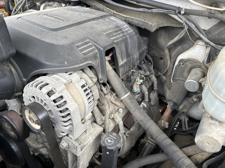 2011-chevrolet-2500hd-image-37