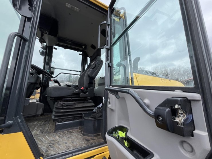 2022-komatsu-wa320-8-image-43