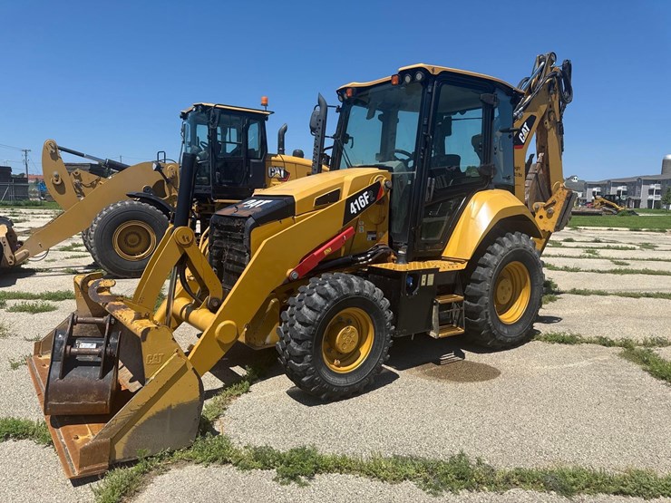 2020-caterpillar-416f2-image-2