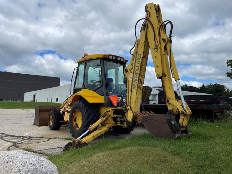 new-holland-lb75b-image-6