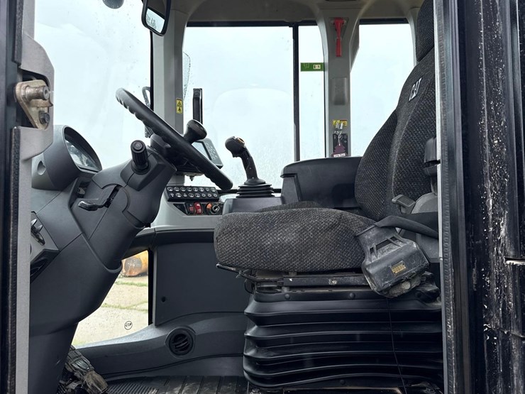 2016-caterpillar-938m-image-17
