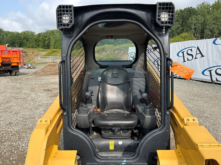 2021-caterpillar-236d3-image-37
