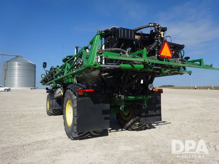 2020-john-deere-f4365-image-32
