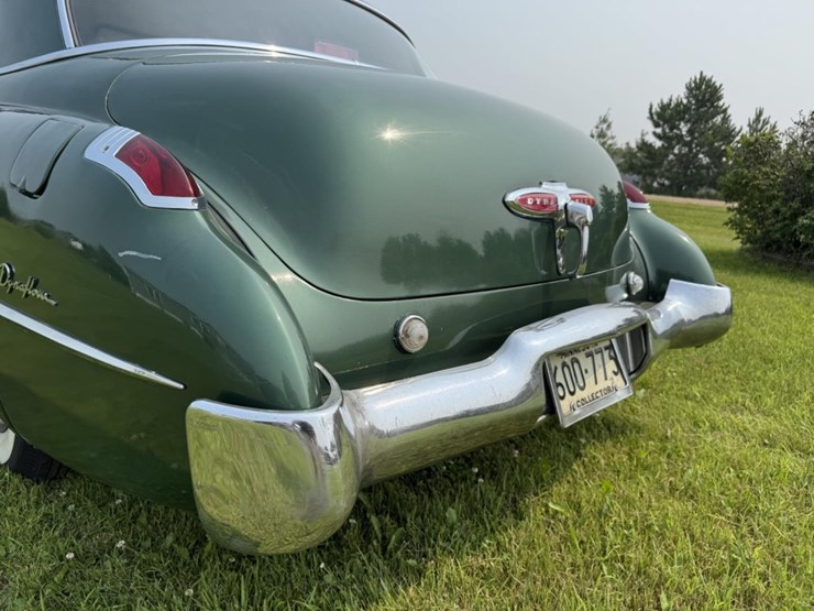 #1062-•-1949-buick-series-50-super-sedan-image-16
