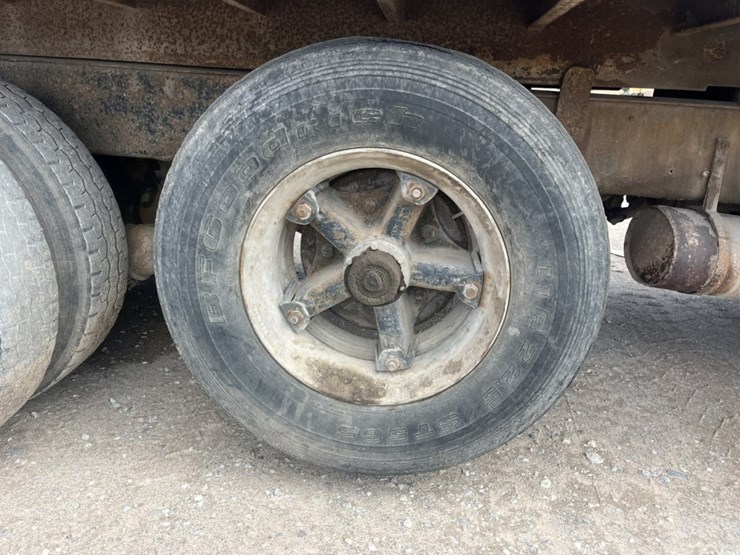 ford-9000-image-44