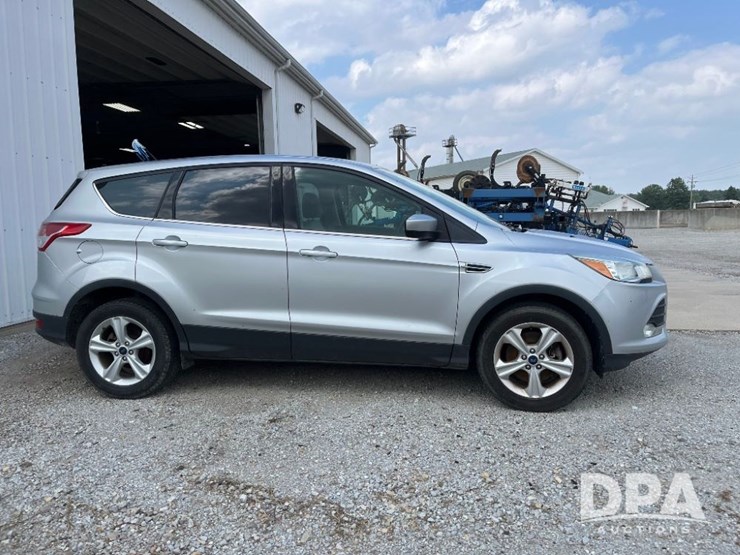 2015-ford-escape-se-image-5