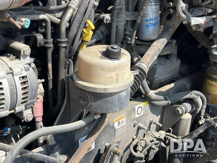 2013-kenworth-t660-image-102
