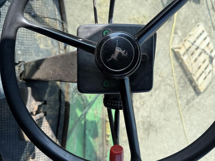 john-deere-8820-image-43