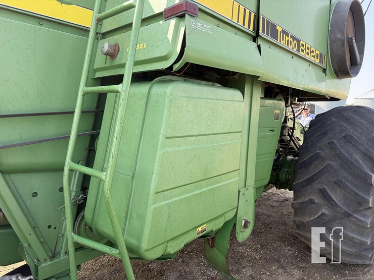 john-deere-8820-image-20