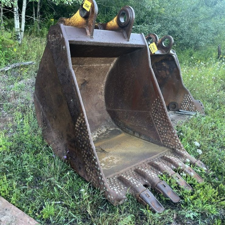 #2541 • Approx 51“ Excavator Bucket