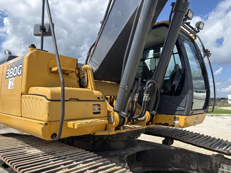 2014-deere-380g-lc-image-11
