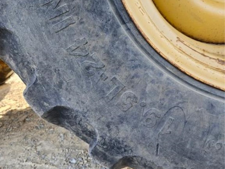 caterpillar-430d-image-58