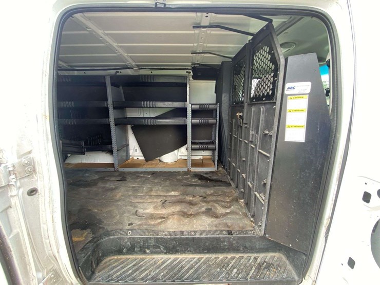2006-ford-cargo-image-24