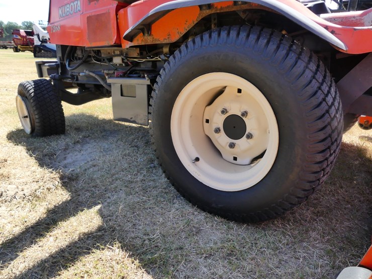 2013-kubota-f2680-image-7
