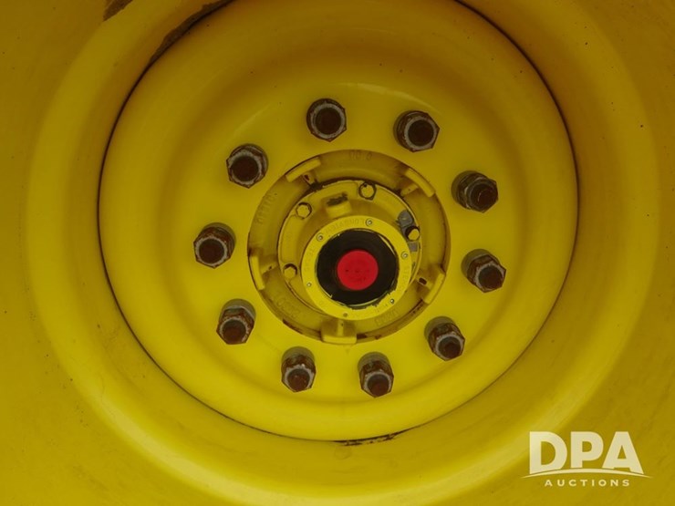 2019-john-deere-f4365-image-50