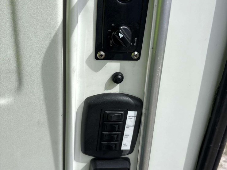 2021-mercedes-benz-sprinter-4500-image-29