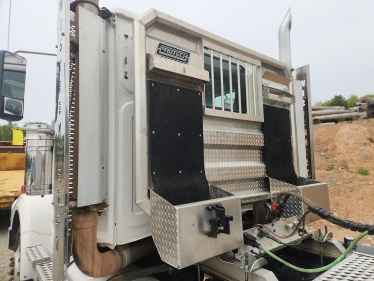 2019-western-star-4900sf-image-22