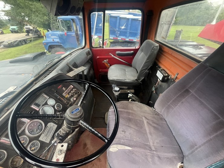 1993-ford-l9000-image-86