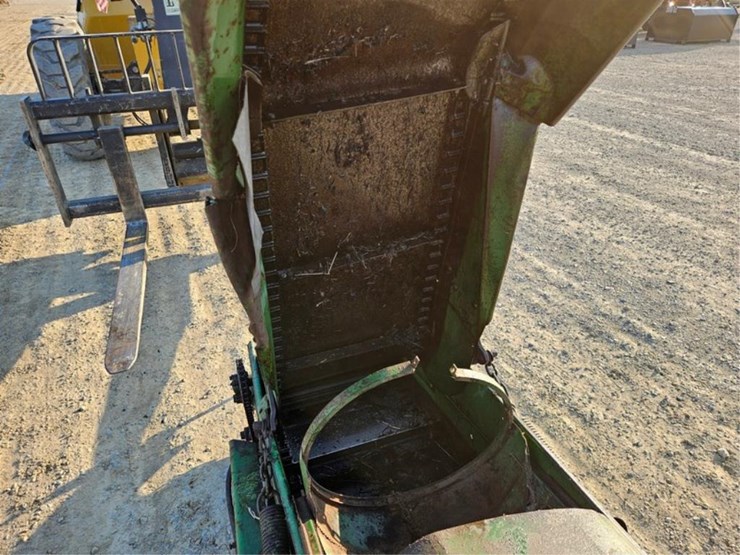 john-deere-350-image-17