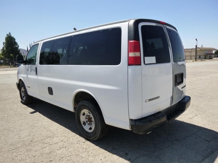 2003-chevrolet-express-2500-image-5