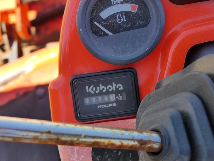2013-kubota-f2680-image-11