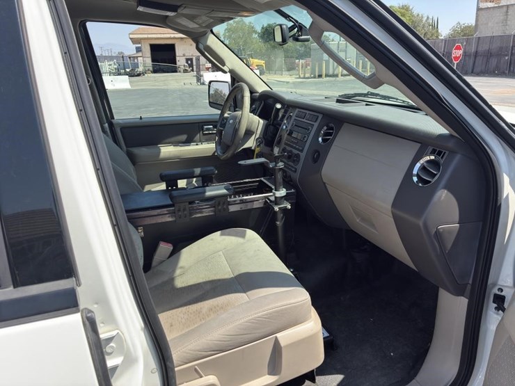 2008-ford-expedition-image-9