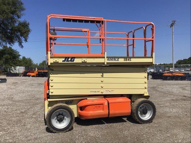 2002-jlg-4069le-image-1