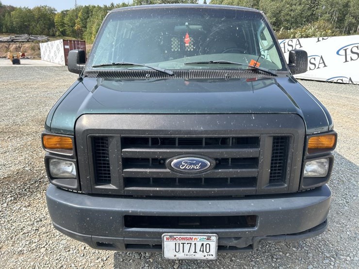 2008-ford-e250-image-8