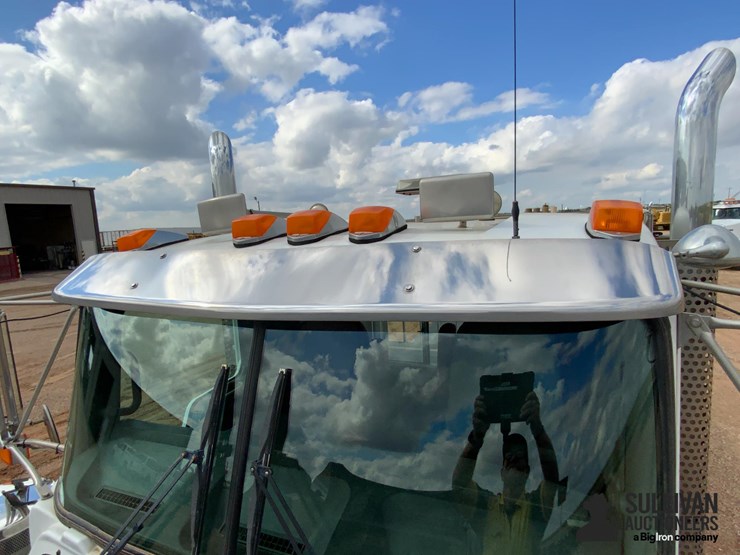 2008-kenworth-w900-image-17