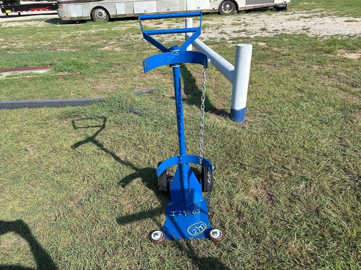 vestil-deluxe-cylinder-dolly-with-pneumatic-wheels-cyl-dlx-1pn-image-1