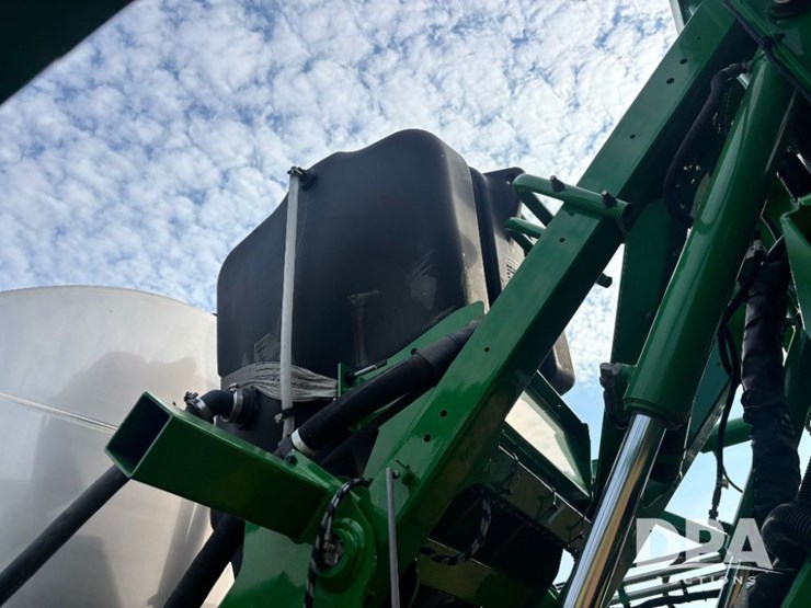 2025-john-deere-616r-image-52