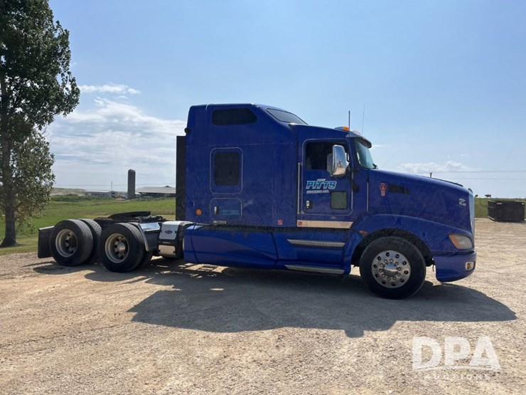 2013-kenworth-t660-image-7