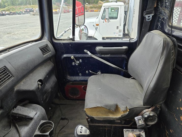 1995-ford-l9000-image-74
